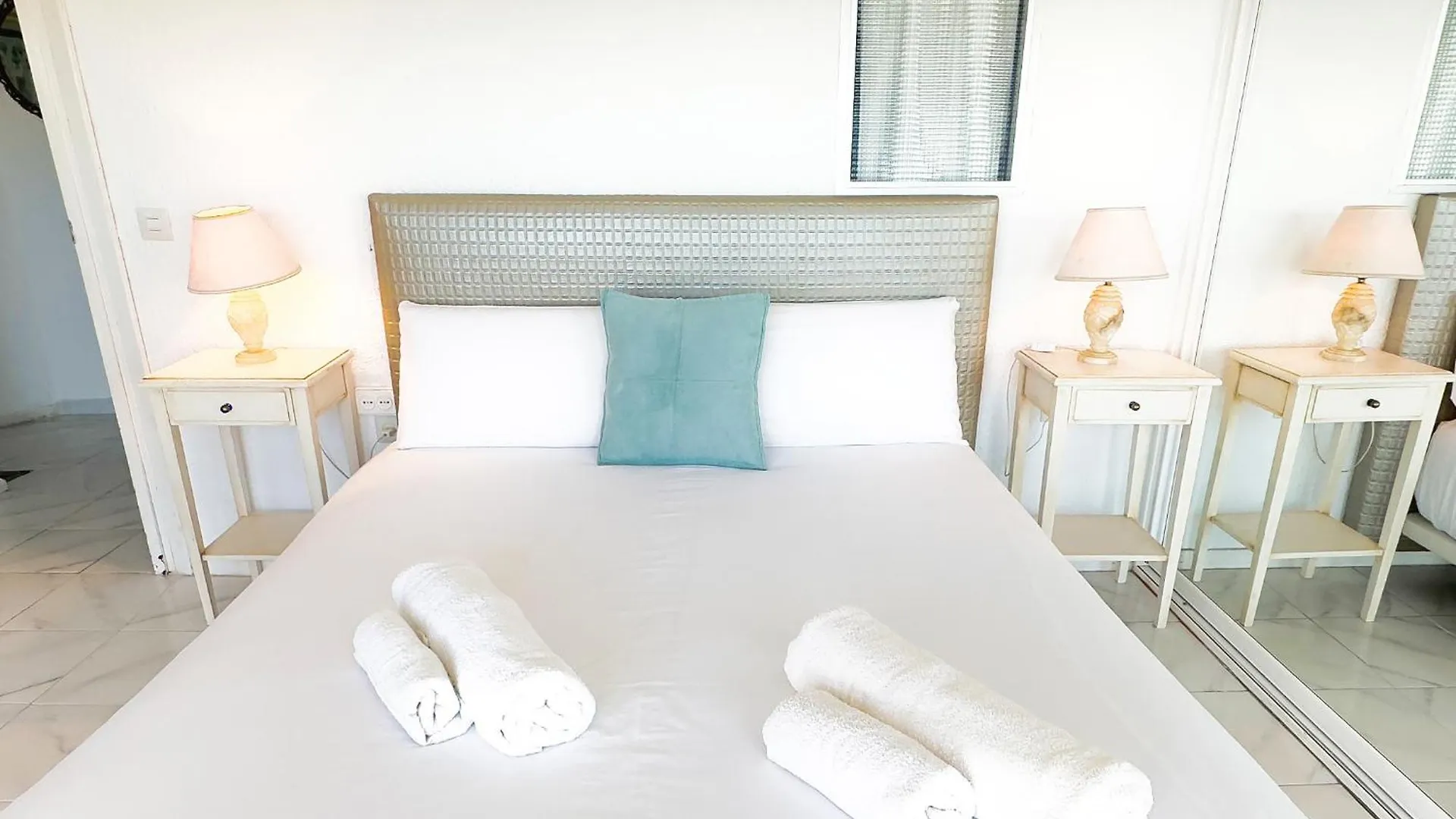 Skol 727 Lovely 2 Bedroom Duplex In Marbella Center Апартаменты