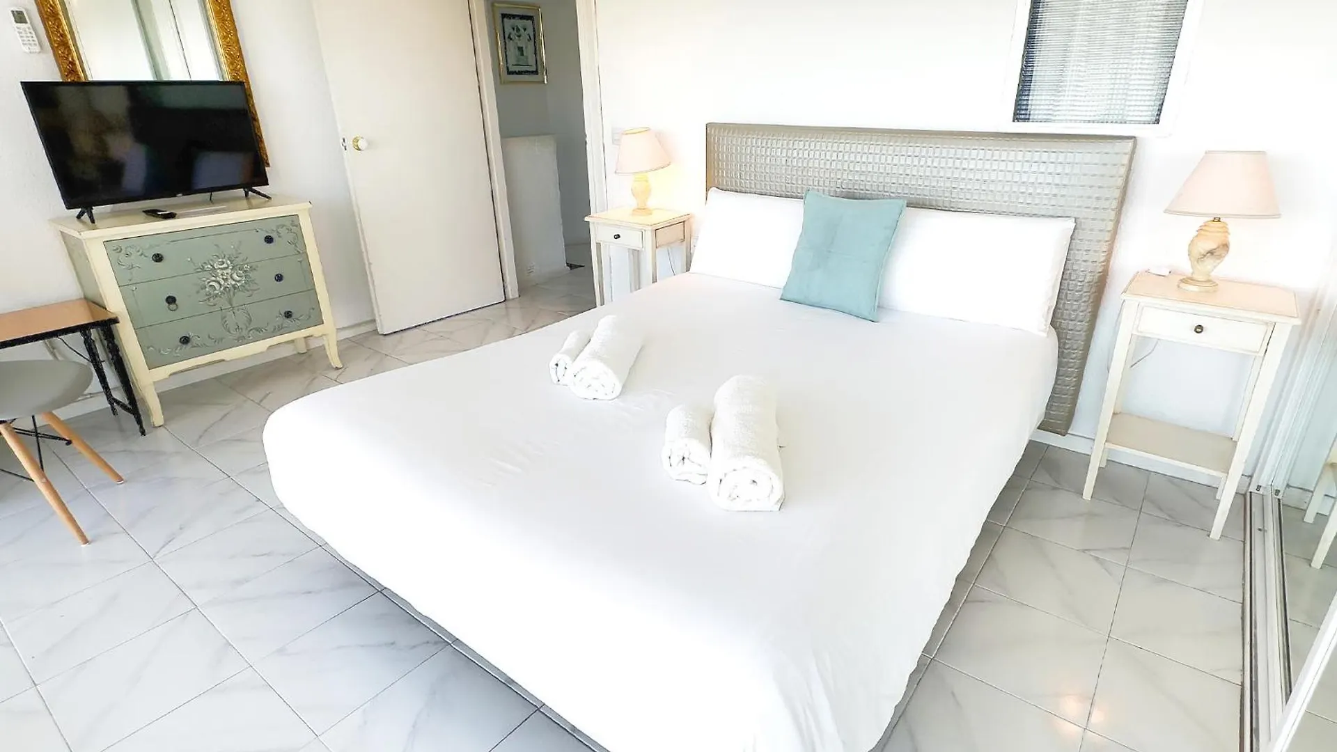 Apartmán Skol 727 Lovely 2 Bedroom Duplex In Marbella Center