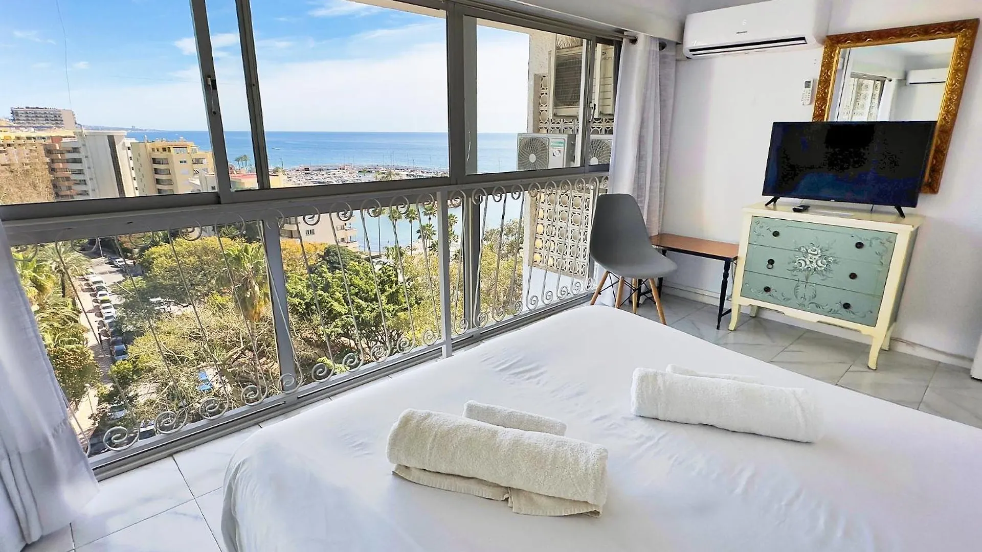 Apartmán Skol 727 Lovely 2 Bedroom Duplex In Marbella Center